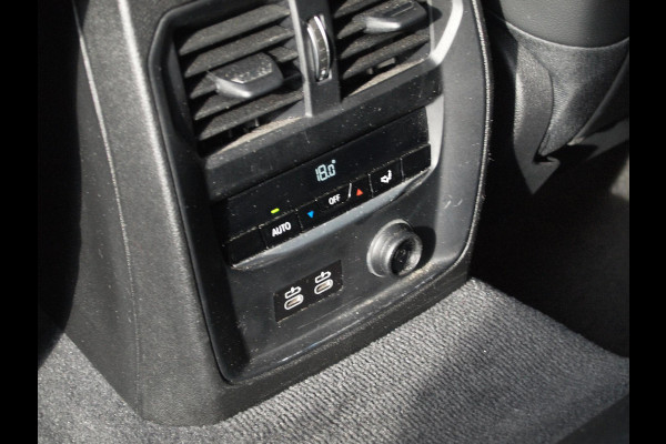 BMW 3 Serie Touring 320i High Executive Edition | M-Pakket | Camera | Sfeerverlichting | Black optiek | Apple Carplay |