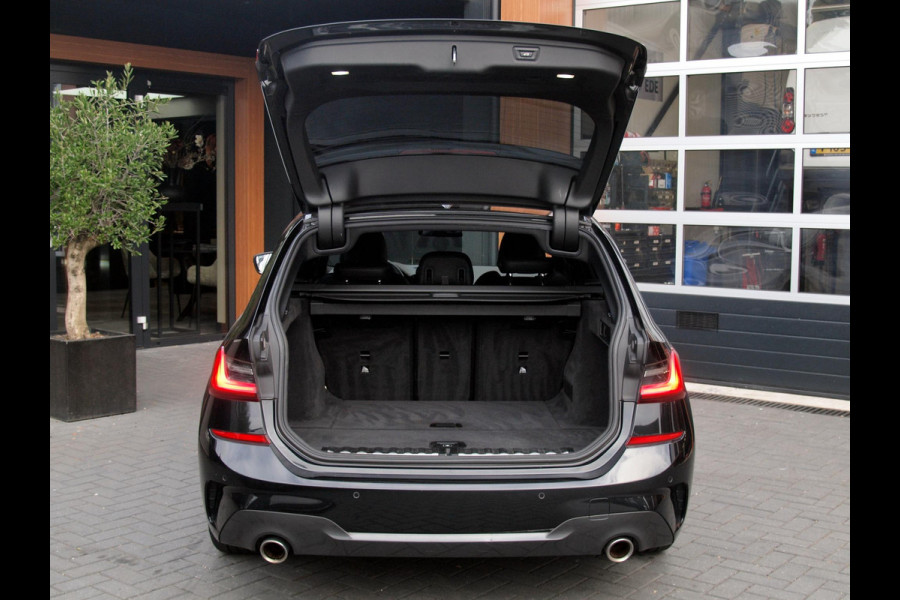 BMW 3 Serie Touring 320i High Executive Edition | M-Pakket | Camera | Sfeerverlichting | Black optiek | Apple Carplay |