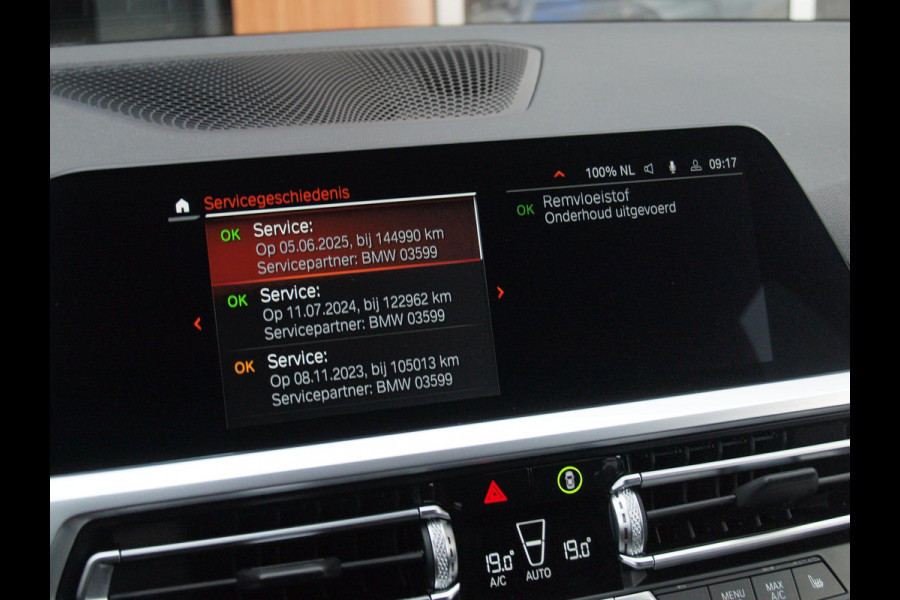 BMW 3 Serie Touring 320i High Executive Edition | M-Pakket | Camera | Sfeerverlichting | Black optiek | Apple Carplay |