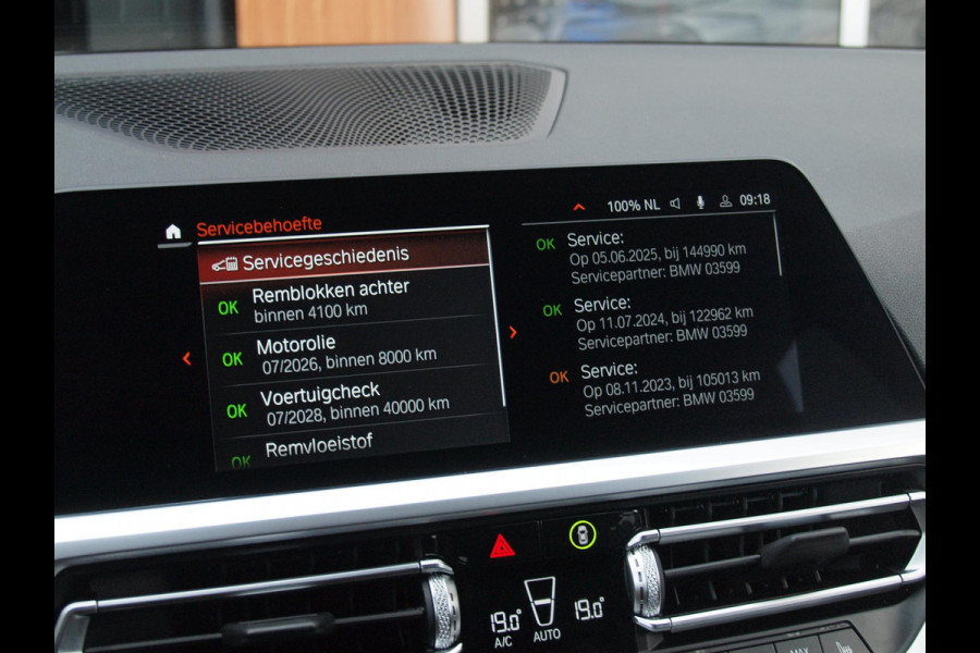 BMW 3 Serie Touring 320i High Executive Edition | M-Pakket | Camera | Sfeerverlichting | Black optiek | Apple Carplay |