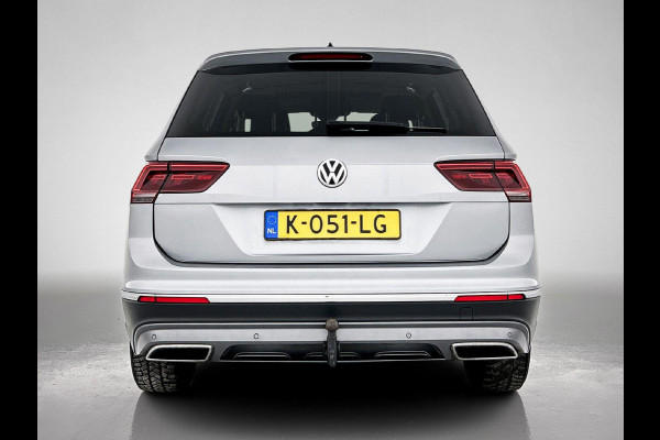 Volkswagen Tiguan Allspace 1.5 TSI Highline |PANO|1e eig|DealeronderH|NLAuto | Massagestoel | Stoelverw | TrekH | Add CC | LaneAss