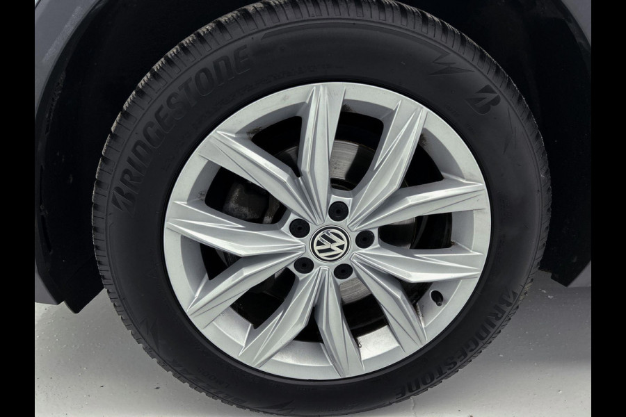 Volkswagen Tiguan Allspace 1.5 TSI Highline |PANO|1e eig|DealeronderH|NLAuto | Massagestoel | Stoelverw | TrekH | Add CC | LaneAss