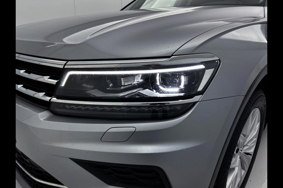 Volkswagen Tiguan Allspace 1.5 TSI Highline |PANO|1e eig|DealeronderH|NLAuto | Massagestoel | Stoelverw | TrekH | Add CC | LaneAss
