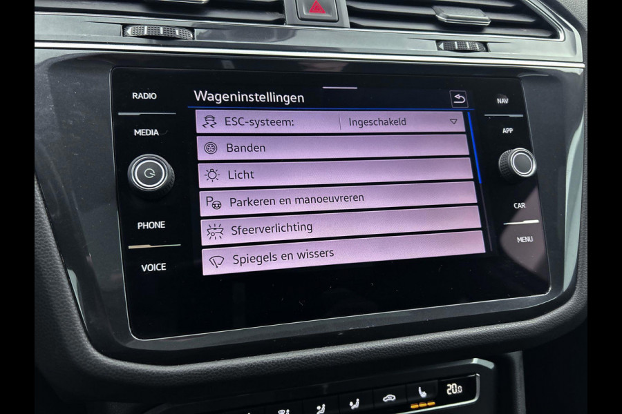 Volkswagen Tiguan Allspace 1.5 TSI Highline |PANO|1e eig|DealeronderH|NLAuto | Massagestoel | Stoelverw | TrekH | Add CC | LaneAss
