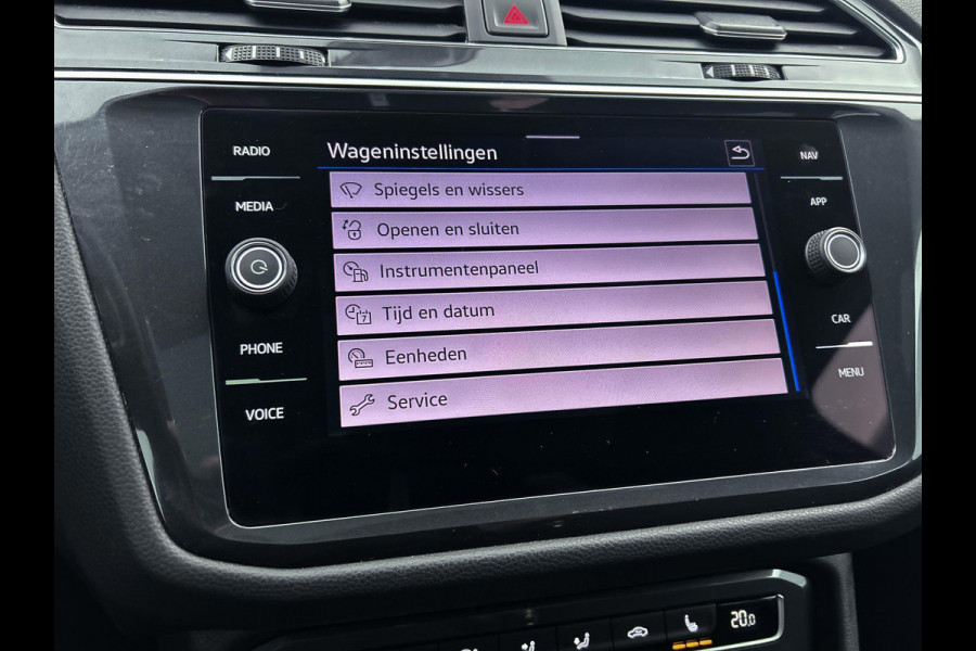 Volkswagen Tiguan Allspace 1.5 TSI Highline |PANO|1e eig|DealeronderH|NLAuto | Massagestoel | Stoelverw | TrekH | Add CC | LaneAss
