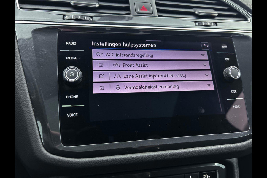 Volkswagen Tiguan Allspace 1.5 TSI Highline |PANO|1e eig|DealeronderH|NLAuto | Massagestoel | Stoelverw | TrekH | Add CC | LaneAss