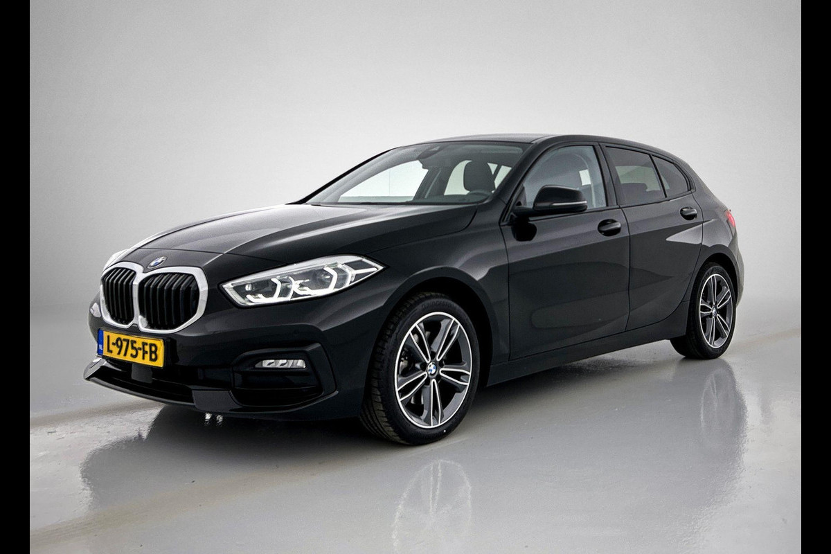BMW 1-serie 118i High Executive (1e Eig, NL-auto, Dealer onderhoud, Navi Pro, PDC V+A, Cruise controle, Etc)