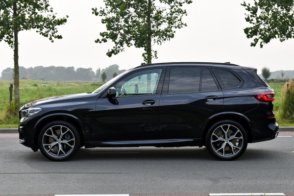 BMW X5 XDrive45e M-Sport. Aero, Luchtv, Pano, 360, HUD, ACC, Keyless, Trekhaak, H/K, Leder, Sfeer, 21'' CarPlay!