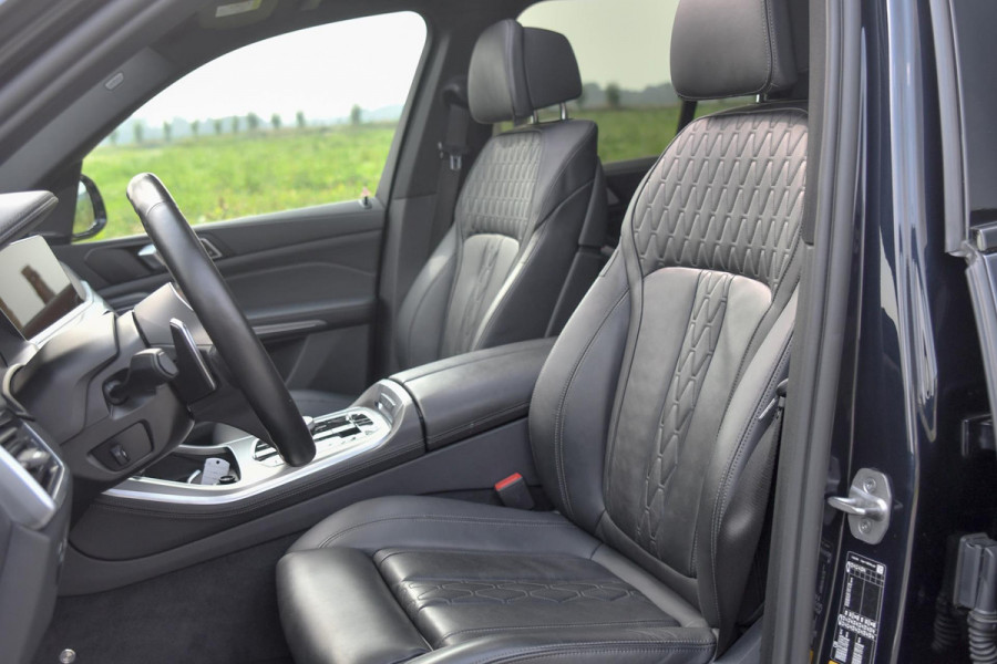 BMW X5 XDrive45e M-Sport. Aero, Luchtv, Pano, 360, HUD, ACC, Keyless, Trekhaak, H/K, Leder, Sfeer, 21'' CarPlay!