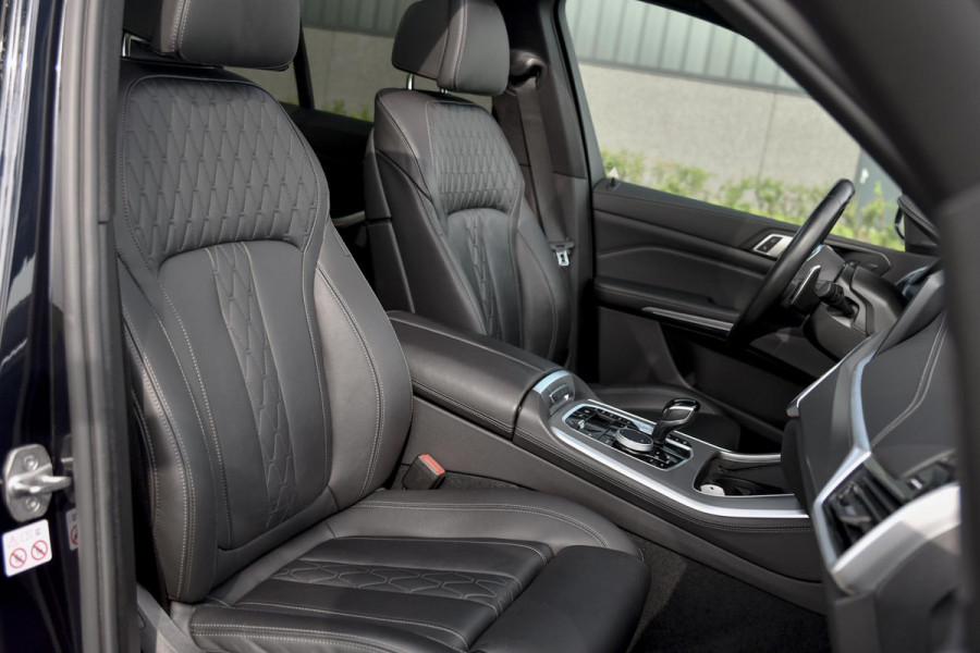 BMW X5 XDrive45e M-Sport. Aero, Luchtv, Pano, 360, HUD, ACC, Keyless, Trekhaak, H/K, Leder, Sfeer, 21'' CarPlay!