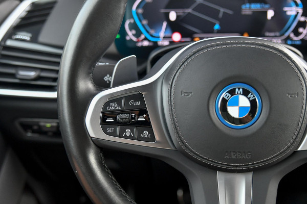BMW X5 XDrive45e M-Sport. Aero, Luchtv, Pano, 360, HUD, ACC, Keyless, Trekhaak, H/K, Leder, Sfeer, 21'' CarPlay!