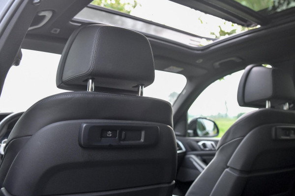 BMW X5 XDrive45e M-Sport. Aero, Luchtv, Pano, 360, HUD, ACC, Keyless, Trekhaak, H/K, Leder, Sfeer, 21'' CarPlay!