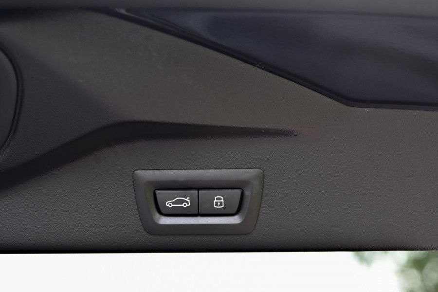 BMW X5 XDrive45e M-Sport. Aero, Luchtv, Pano, 360, HUD, ACC, Keyless, Trekhaak, H/K, Leder, Sfeer, 21'' CarPlay!