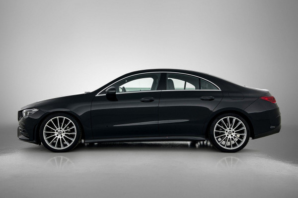 Mercedes-Benz CLA-Klasse 200 Premium Plus AMG-Line(Dealer OndH, Sfeer-Verlichting, Navi, StoelV, Cruise Control, Climate Con, Etc)