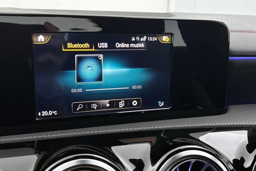 Mercedes-Benz CLA-Klasse 200 Premium Plus AMG-Line(Dealer OndH, Sfeer-Verlichting, Navi, StoelV, Cruise Control, Climate Con, Etc)