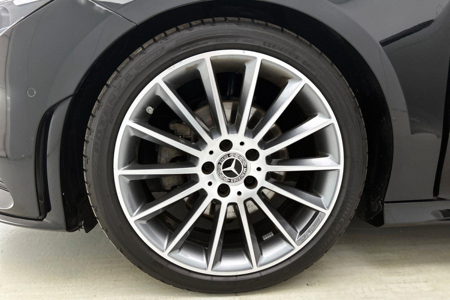 Mercedes-Benz CLA-Klasse 200 Premium Plus AMG-Line(Dealer OndH, Sfeer-Verlichting, Navi, StoelV, Cruise Control, Climate Con, Etc)