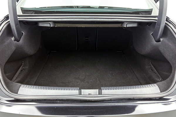 Mercedes-Benz CLA-Klasse 200 Premium Plus AMG-Line(Dealer OndH, Sfeer-Verlichting, Navi, StoelV, Cruise Control, Climate Con, Etc)