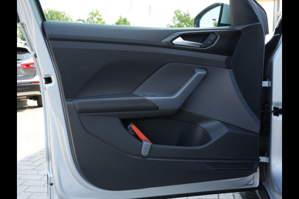 Volkswagen T-Cross 1.0 TSI Life | Adaptive Cruise | Stoelverwarming | Camera