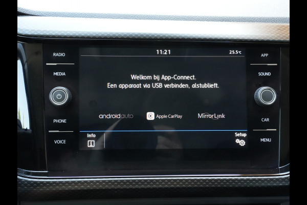 Volkswagen T-Cross 1.0 TSI Life | Adaptive Cruise | Stoelverwarming | Camera