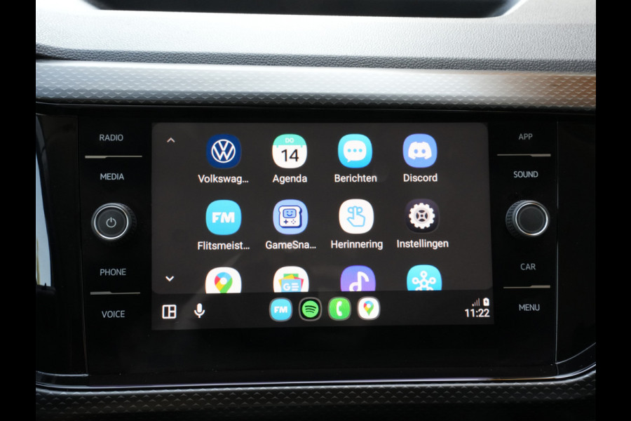 Volkswagen T-Cross 1.0 TSI Life | Adaptive Cruise | Stoelverwarming | Camera