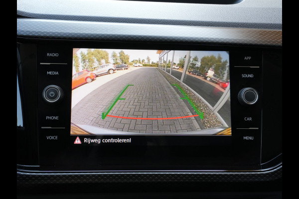 Volkswagen T-Cross 1.0 TSI Life | Adaptive Cruise | Stoelverwarming | Camera