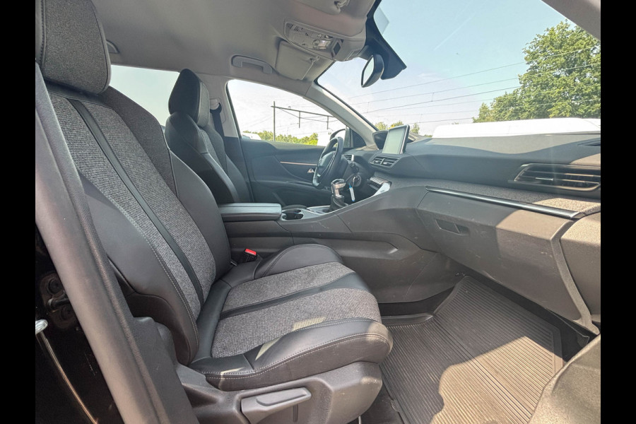 Peugeot 5008 1.2 PureTech Allure 7-Persoons BTW-auto