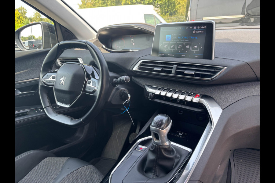 Peugeot 5008 1.2 PureTech Allure 7-Persoons BTW-auto