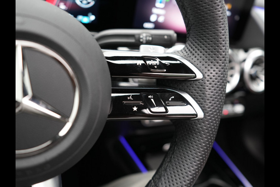 Mercedes-Benz GLA 250 e AMG Line Plug In Hybrid Facelift Night 218pk PHEV | Panodak | Adaptive Cruise | Burmester | 360 Camera | Alcantara Sportstoelen | Widescreen Navi | Keyless | Sfeerverlichting |
