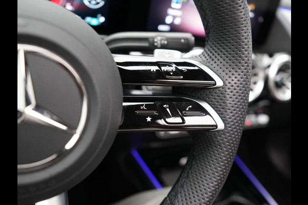 Mercedes-Benz GLA 250 e AMG Line Plug In Hybrid Facelift Night 218pk PHEV | Panodak | Adaptive Cruise | Burmester | 360 Camera | Alcantara Sportstoelen | Widescreen Navi | Keyless | Sfeerverlichting |