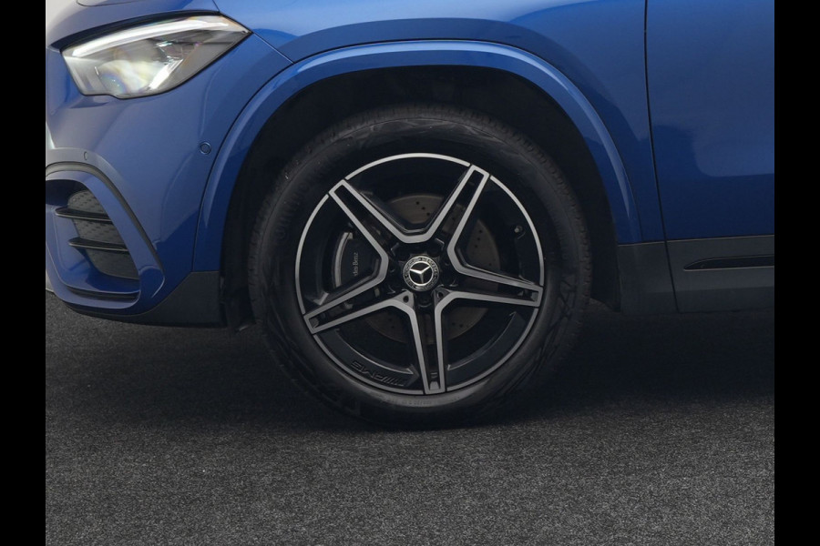 Mercedes-Benz GLA 250 e AMG Line Plug In Hybrid Facelift Night 218pk PHEV | Panodak | Adaptive Cruise | Burmester | 360 Camera | Alcantara Sportstoelen | Widescreen Navi | Keyless | Sfeerverlichting |