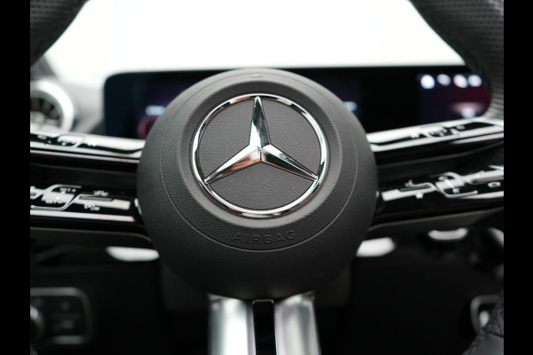 Mercedes-Benz GLA 250 e AMG Line Plug In Hybrid Facelift Night 218pk PHEV | Panodak | Adaptive Cruise | Burmester | 360 Camera | Alcantara Sportstoelen | Widescreen Navi | Keyless | Sfeerverlichting |
