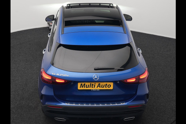 Mercedes-Benz GLA 250 e AMG Line Plug In Hybrid Facelift Night 218pk PHEV | Panodak | Adaptive Cruise | Burmester | 360 Camera | Alcantara Sportstoelen | Widescreen Navi | Keyless | Sfeerverlichting |