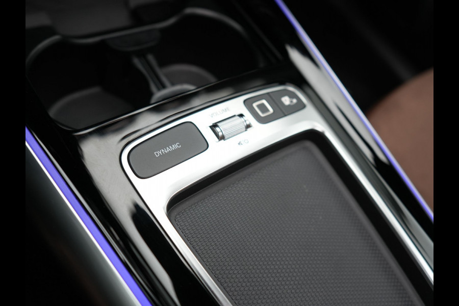 Mercedes-Benz GLA 250 e AMG Line Plug In Hybrid Facelift Night 218pk PHEV | Panodak | Adaptive Cruise | Burmester | 360 Camera | Alcantara Sportstoelen | Widescreen Navi | Keyless | Sfeerverlichting |
