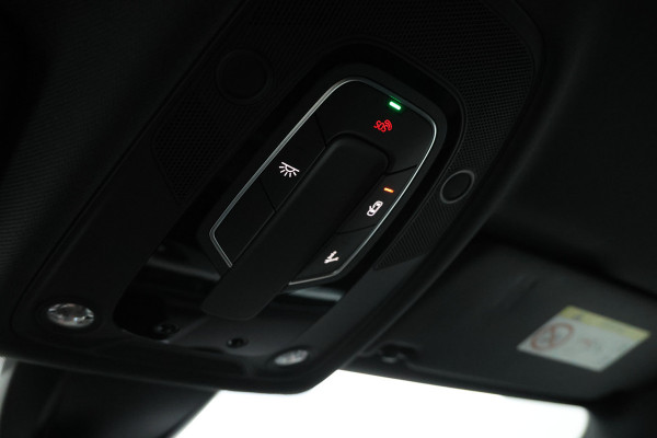 Audi A4 Limousine 2.0 TFSI MHEV Sport S line black edition Leer, Virtual dash! S-Line, Trekhaak