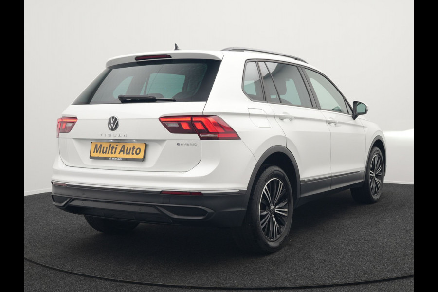 Volkswagen Tiguan 1.4 TSI eHybrid Plug in Hybrid | PHEV | Trekhaak af Fabriek | Adaptive Cruise | LED | DAB | Navi | Verwarmde Stoelen & Stuur |