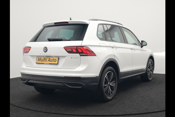 Volkswagen Tiguan 1.4 TSI eHybrid Plug in Hybrid | PHEV | Trekhaak af Fabriek | Adaptive Cruise | LED | DAB | Navi | Verwarmde Stoelen & Stuur |