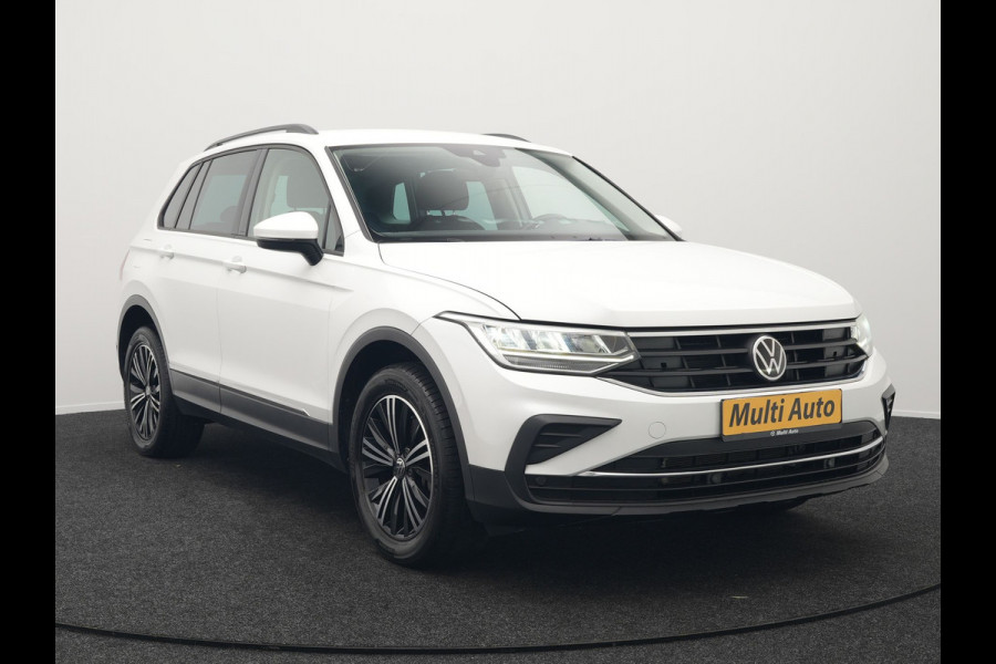 Volkswagen Tiguan 1.4 TSI eHybrid Plug in Hybrid | PHEV | Trekhaak af Fabriek | Adaptive Cruise | LED | DAB | Navi | Verwarmde Stoelen & Stuur |