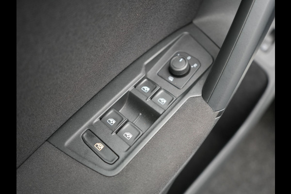 Volkswagen Tiguan 1.4 TSI eHybrid Plug in Hybrid | PHEV | Trekhaak af Fabriek | Adaptive Cruise | LED | DAB | Navi | Verwarmde Stoelen & Stuur |