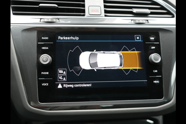 Volkswagen Tiguan 1.4 TSI eHybrid Plug in Hybrid | PHEV | Trekhaak af Fabriek | Adaptive Cruise | LED | DAB | Navi | Verwarmde Stoelen & Stuur |