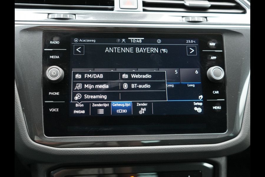 Volkswagen Tiguan 1.4 TSI eHybrid Plug in Hybrid | PHEV | Trekhaak af Fabriek | Adaptive Cruise | LED | DAB | Navi | Verwarmde Stoelen & Stuur |