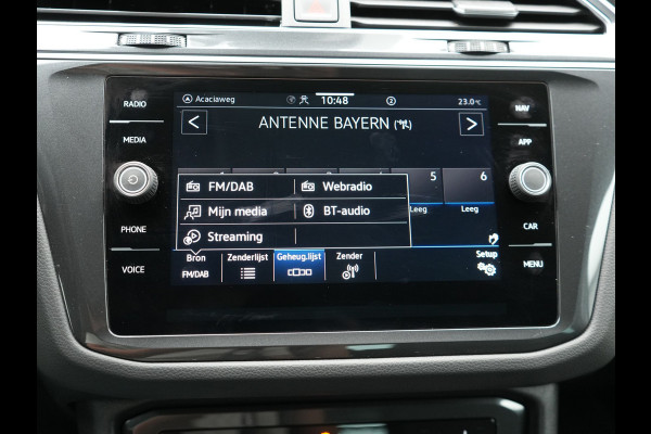 Volkswagen Tiguan 1.4 TSI eHybrid Plug in Hybrid | PHEV | Trekhaak af Fabriek | Adaptive Cruise | LED | DAB | Navi | Verwarmde Stoelen & Stuur |