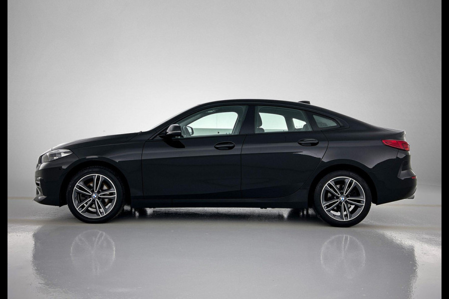 BMW 2 Serie Gran Coupé 218i Executive Edition Automaat (NAVI, SPORTSTOELEN, CARPLAY, PDC, LEDER, 1e EIGENAAR, DEALER ONDERHOUDEN)