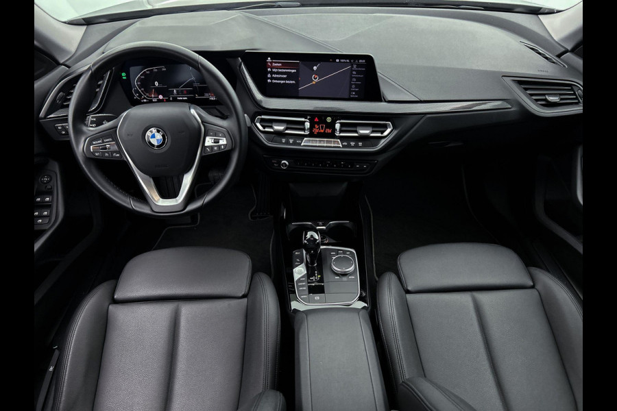 BMW 2 Serie Gran Coupé 218i Executive Edition Automaat (NAVI, SPORTSTOELEN, CARPLAY, PDC, LEDER, 1e EIGENAAR, DEALER ONDERHOUDEN)