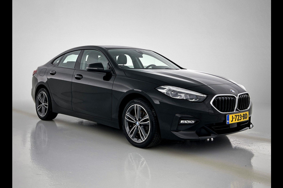 BMW 2 Serie Gran Coupé 218i Executive Edition Automaat (NAVI, SPORTSTOELEN, CARPLAY, PDC, LEDER, 1e EIGENAAR, DEALER ONDERHOUDEN)