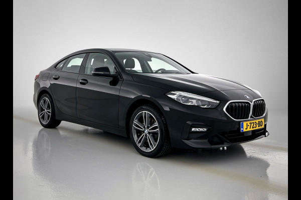 BMW 2 Serie Gran Coupé 218i Executive Edition Automaat (NAVI, SPORTSTOELEN, CARPLAY, PDC, LEDER, 1e EIGENAAR, DEALER ONDERHOUDEN)