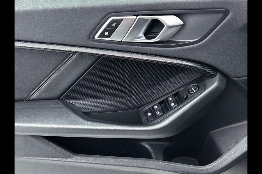 BMW 2 Serie Gran Coupé 218i Corporate High Executive Automaat (NAVIGATIE, LED, STUURBEDIENING, 1e EIGENAAR, GOED ONDERHOUDEN)