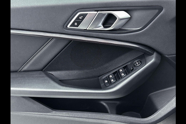 BMW 2 Serie Gran Coupé 218i Corporate High Executive Automaat (NAVIGATIE, LED, STUURBEDIENING, 1e EIGENAAR, GOED ONDERHOUDEN)