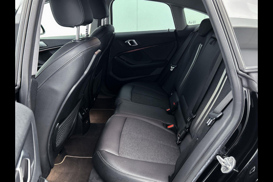 BMW 2 Serie Gran Coupé 218i Corporate High Executive Automaat (NAVIGATIE, LED, STUURBEDIENING, 1e EIGENAAR, GOED ONDERHOUDEN)