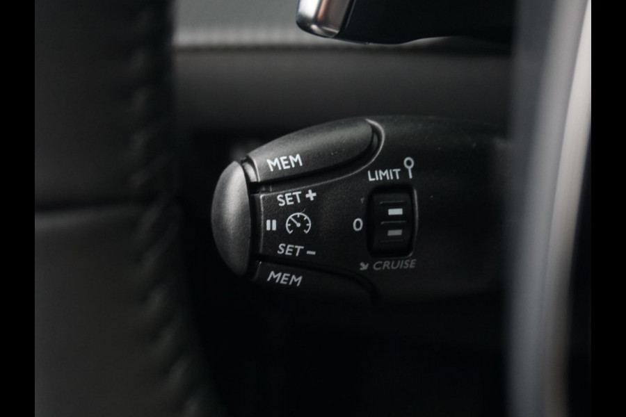 Peugeot 208 1.2 Hybrid 110 e-DCS6 Allure