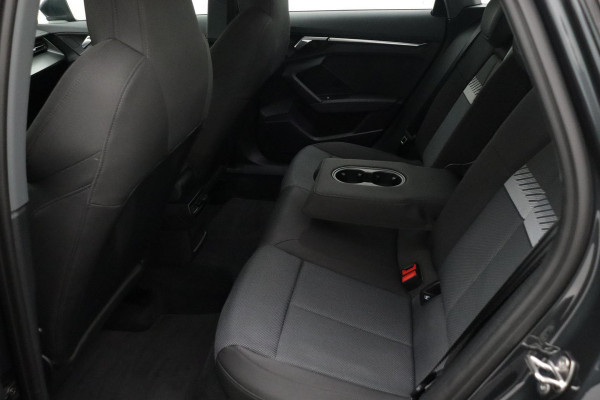 Audi A3 Limousine 35 TFSI Business edition Automaat (NAVIGATIE, LED, CARPLAY, VIRTUAL COCKPIT, 1e EIGENAAR, GOED ONDERHOUDEN)